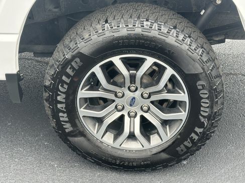 Used 2021 Ford F150 Lariat w/ Equipment Group 501A Mid AWD/4WD image 19