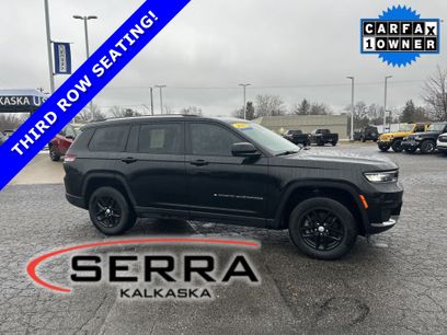 Used 2023 Jeep Grand Cherokee L Laredo