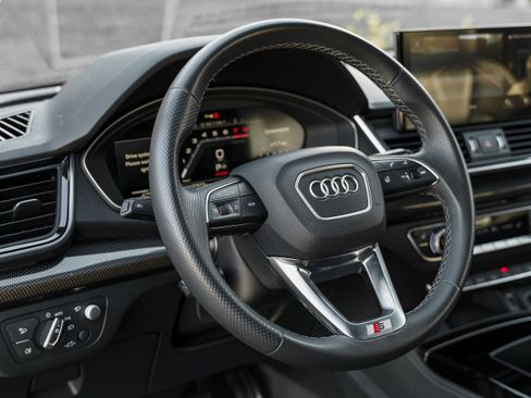 Used 2024 Audi SQ5 Prestige w/ Prestige Package image 10