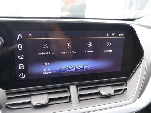 New 2026 Chevrolet Trax LT w/ Midnight Edition FWD image 21