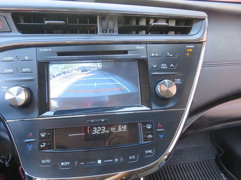 Used 2018 Toyota Avalon XLE Plus w/ Protection Package FWD image 18