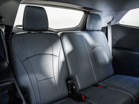 Used 2020 Buick Enclave Essence image 35