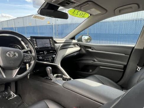 Used 2023 Toyota Camry SE image 18