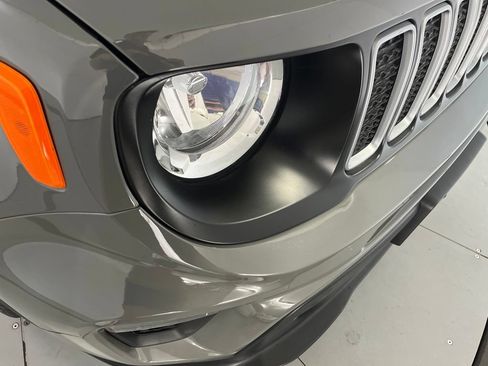 Used 2023 Jeep Renegade Latitude AWD/4WD image 32