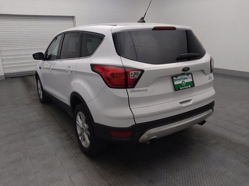 Used 2019 Ford Escape SE image 5