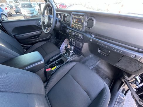 Used 2023 Jeep Wrangler Sport image 34