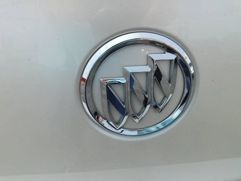 Used 2008 Buick Lucerne CXL w/ Driver Confidence Package FWD image 10
