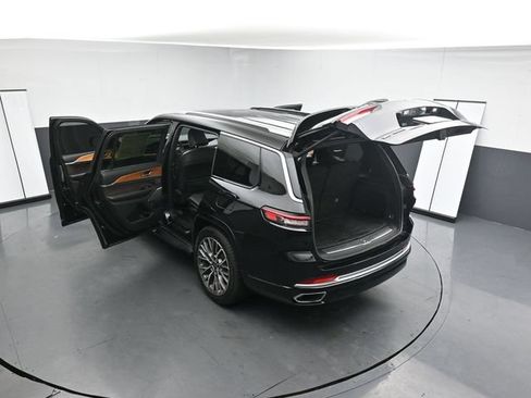 Used 2023 Jeep Grand Cherokee L Summit AWD/4WD image 36