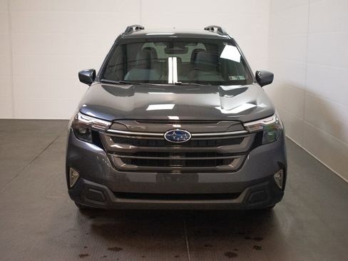 Used 2026 Subaru Forester Premium AWD/4WD image 2