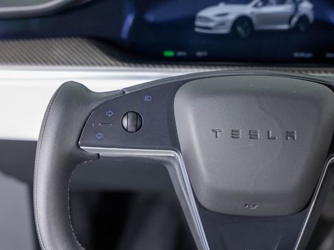 Used 2022 Tesla Model X Plaid image 35