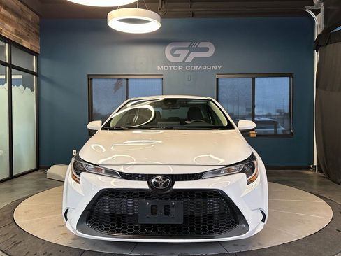 Used 2021 Toyota Corolla LE image 8