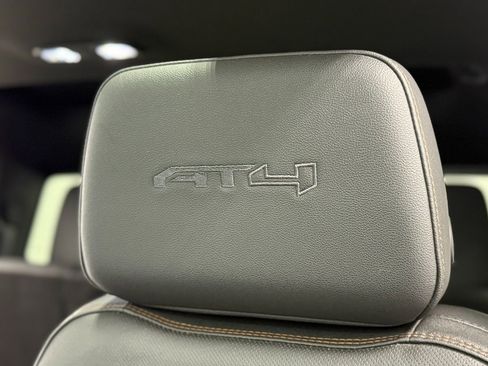 Used 2022 GMC Sierra 1500 AT4 image 16