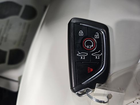 Used 2023 Chevrolet Corvette Stingray Premium Cpe w/ Z51 Performance Package RWD image 37