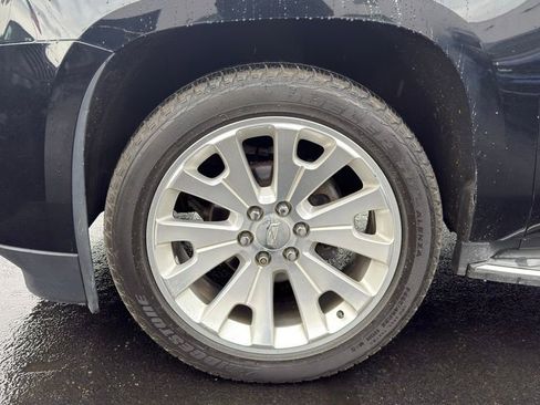 Used 2016 Cadillac Escalade Premium AWD/4WD image 8