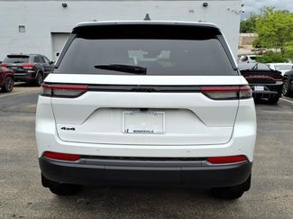 New 2026 Jeep Grand Cherokee Altitude AWD/4WD video 3