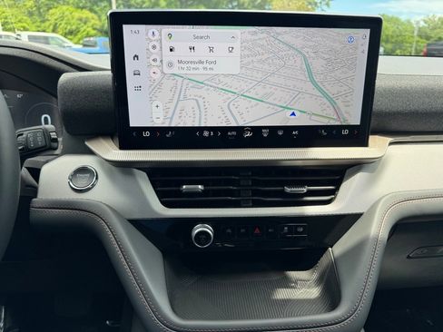 New 2025 Ford Explorer Active image 33