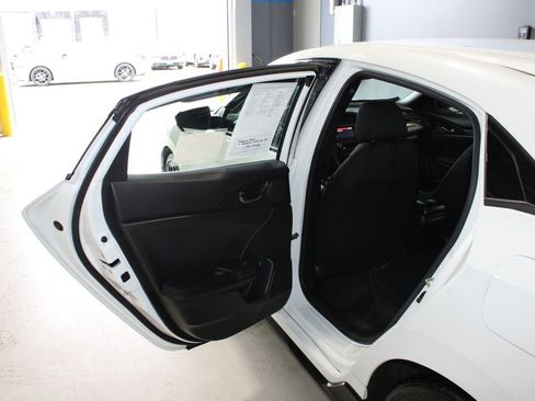Used 2018 Honda Civic Sport image 13