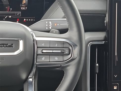 Used 2025 GMC Yukon XL Denali image 25