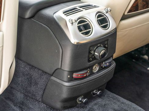 Used 2015 Rolls-Royce Ghost image 77