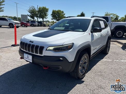 Used 2022 Jeep Cherokee Trailhawk w/ Comfort/Convenience Group AWD/4WD image 12