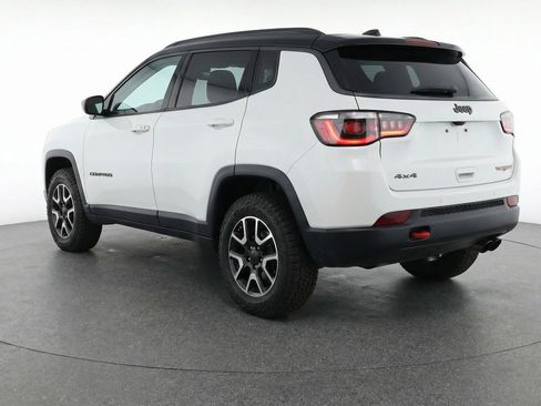 Used 2025 Jeep Compass Trailhawk AWD/4WD image 6