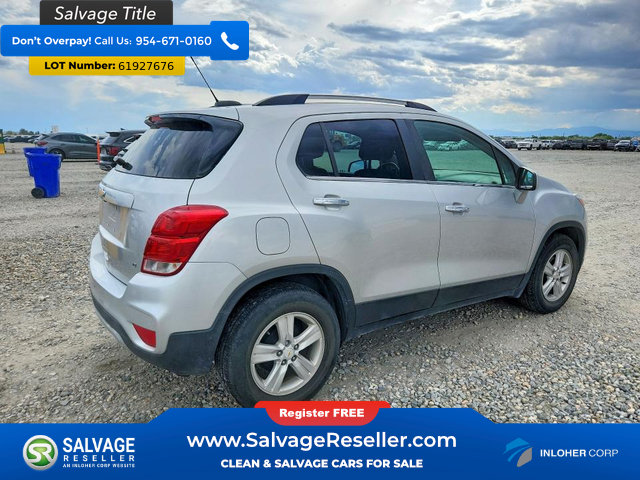 Used 2017 Chevrolet Trax LT w/ LT Convenience Package FWD image 4