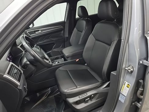 Used 2020 Volkswagen Atlas Cross Sport SEL FWD image 27
