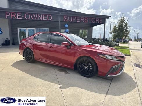 Used 2022 Toyota Camry XSE image 1