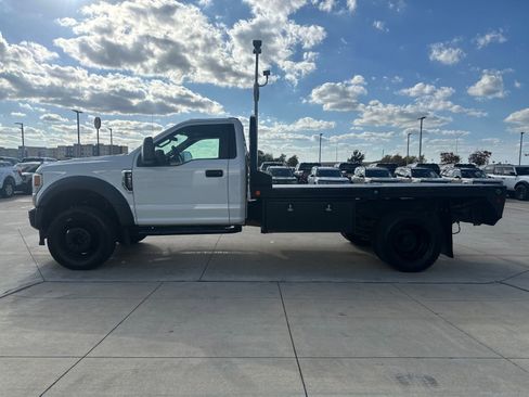 Used 2020 Ford F550 2WD Regular Cab Super Duty image 2