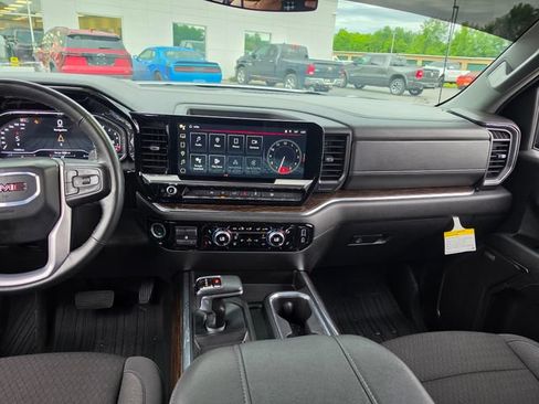 Used 2024 GMC Sierra 1500 Elevation w/ Preferred Package AWD/4WD image 15