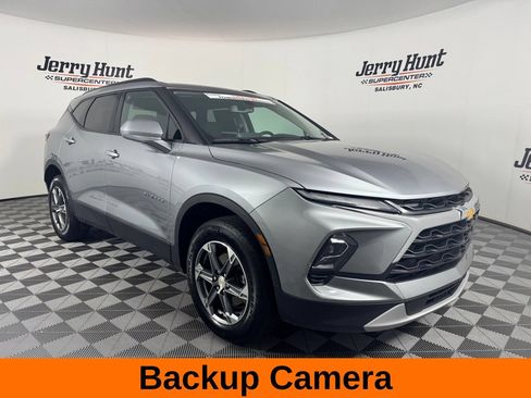 Used 2024 Chevrolet Blazer LT w/ Convenience Package FWD image 6