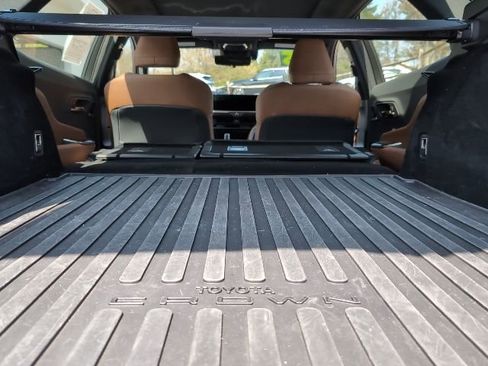 Used 2025 Toyota Crown Signia w/ Advanced Technology Package image 29