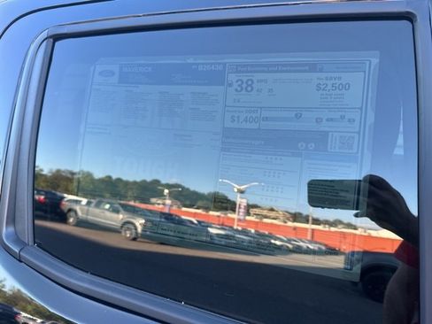 New 2025 Ford Maverick XL image 30