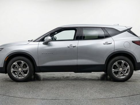 Used 2025 Chevrolet Blazer LT FWD image 5