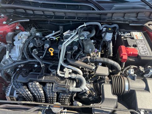 Used 2025 Nissan Altima 2.5 SV image 31