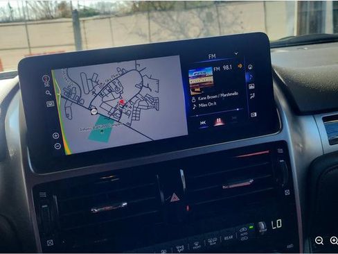 Used 2023 Lexus GX 460 Premium w/ Premium Package image 12