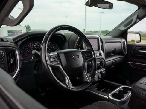 Used 2019 Chevrolet Silverado 1500 LT Trail Boss AWD/4WD image 13