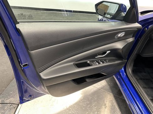 Certified 2023 Hyundai Elantra Limited image 10