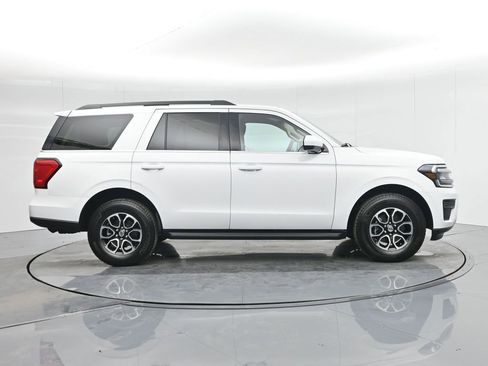 Certified 2024 Ford Expedition XLT RWD image 34
