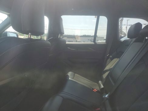 Used 2025 Jeep Grand Cherokee Altitude AWD/4WD image 11