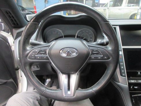 Used 2017 INFINITI Q60 2.0t image 19