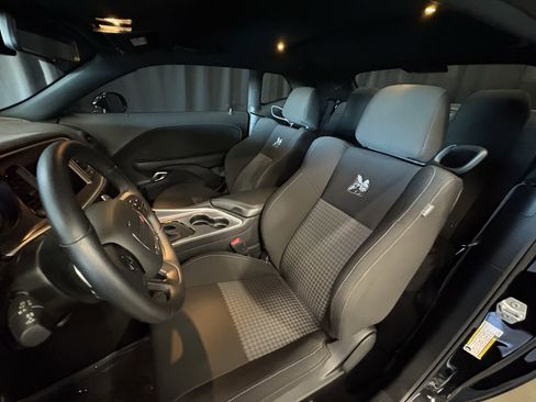 Used 2020 Dodge Challenger R/T Scat Pack RWD image 5
