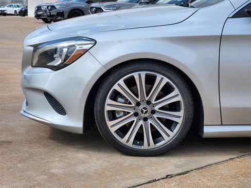Used 2018 Mercedes-Benz CLA 250 image 10