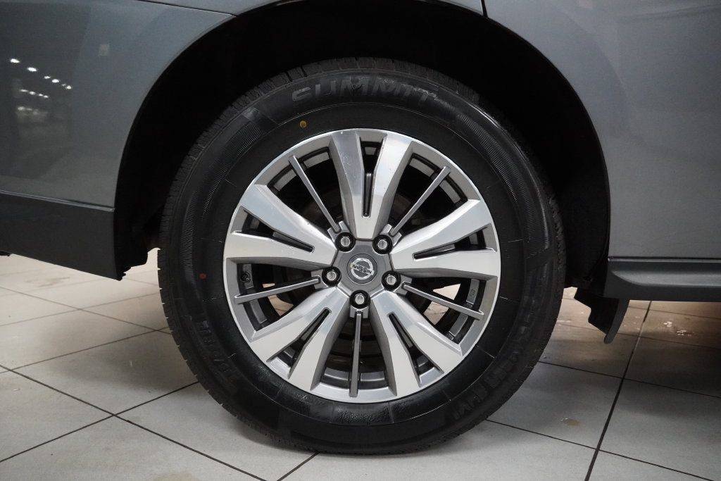 Used 2019 Nissan Pathfinder S AWD/4WD image 27