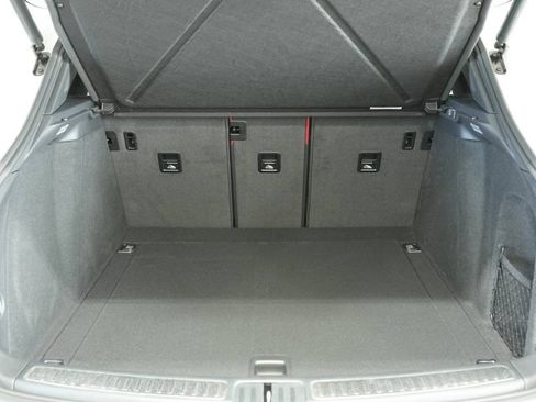 New 2025 Porsche Macan image 28