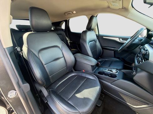 Used 2020 Ford Escape SEL image 16