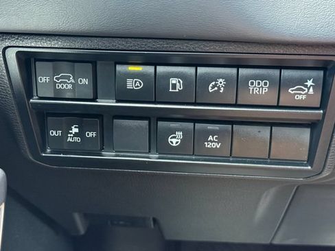 Used 2023 Toyota Sequoia Platinum AWD/4WD image 13