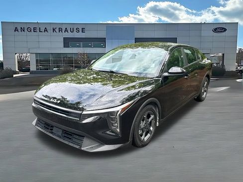 Used 2025 Kia K4 FWD image 3