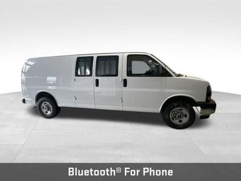 Certified 2022 GMC Savana 2500 Extended RWD image 10
