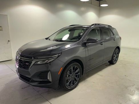 Certified 2022 Chevrolet Equinox RS w/ RS Leather Package image 3